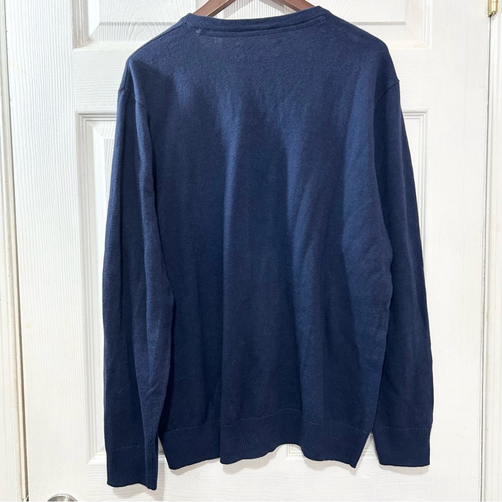 Hawker Rye Men's Deep Blue V-Neck Cotton Cashmere Sweater. Navy. Size Medium - Picture 2 of 7